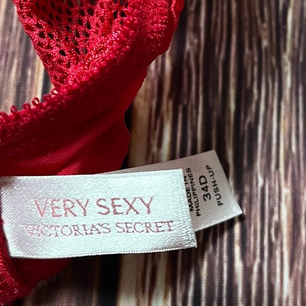 Victoria’s Secret 🍒 red lace Very Sexy push-up bra 34D - Picture 6 of 9